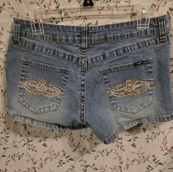 Denim and Plaid Women's Shorts Collection - Picture 12 of 16